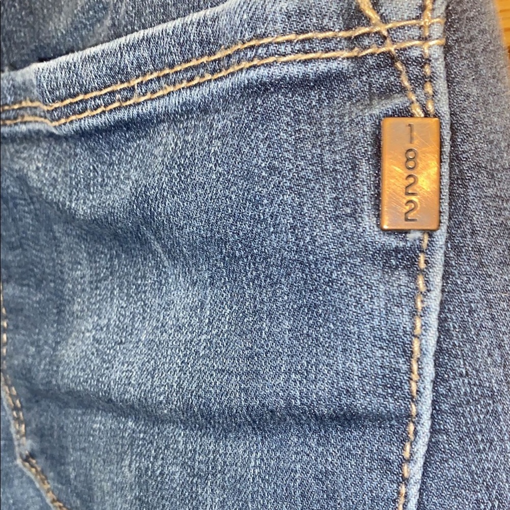 1822 Denim Butter Ankle Skinny Maternity Jeans - Picture 7 of 8